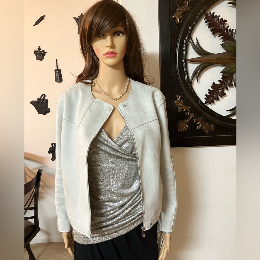 Trouve Metallic Silver Rouched Top - Silk Foil Nordstrom Small New with Tags - Picture 16 of 16